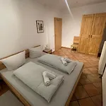 Tolles In Mit Sonniger Terrasse By Interhome Дом отдыха