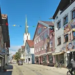 Tolles In Mit Sonniger Terrasse By Interhome Дом отдыха Гармиш-Партенкирхен