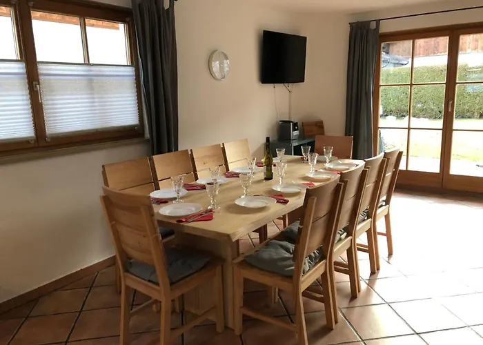 Holiday home Tolles In Mit Sonniger Terrasse By Interhome *