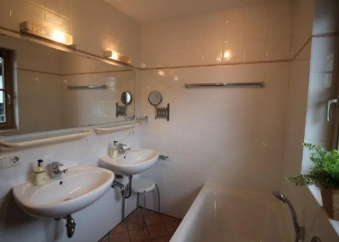 Holiday home Tolles In Mit Sonniger Terrasse By Interhome *