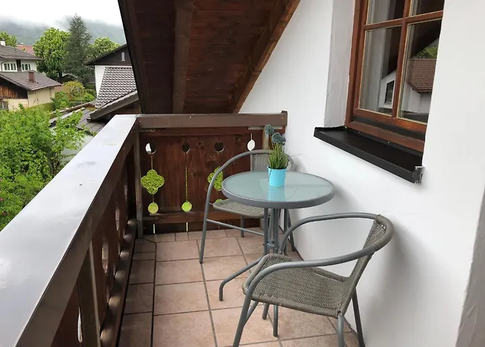 Holiday home Tolles In Mit Sonniger Terrasse By Interhome Garmisch-Partenkirchen